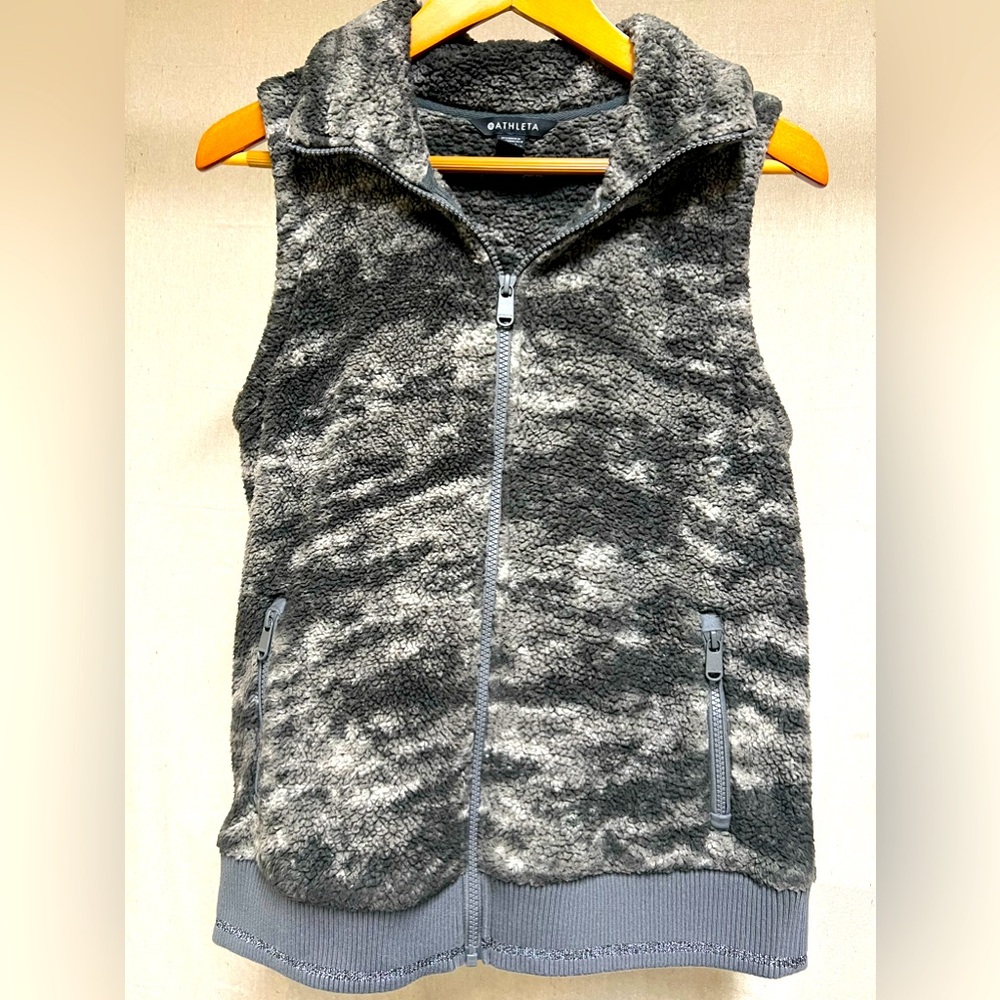 Athleta Tugga vest, fog camouflage, women’s size S